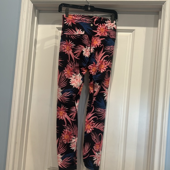 Spiritual Gangster High Vibe Leggings - Picture 5 of 10